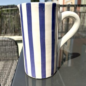 CRUCHE CARAFE PICHET BLANC RAYÉ BLEU MODÈLE ZAGORA