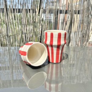 TASSE BLANCHE RAYÉ ROUGE H10 FAIT MAIN (LOT DE 2)