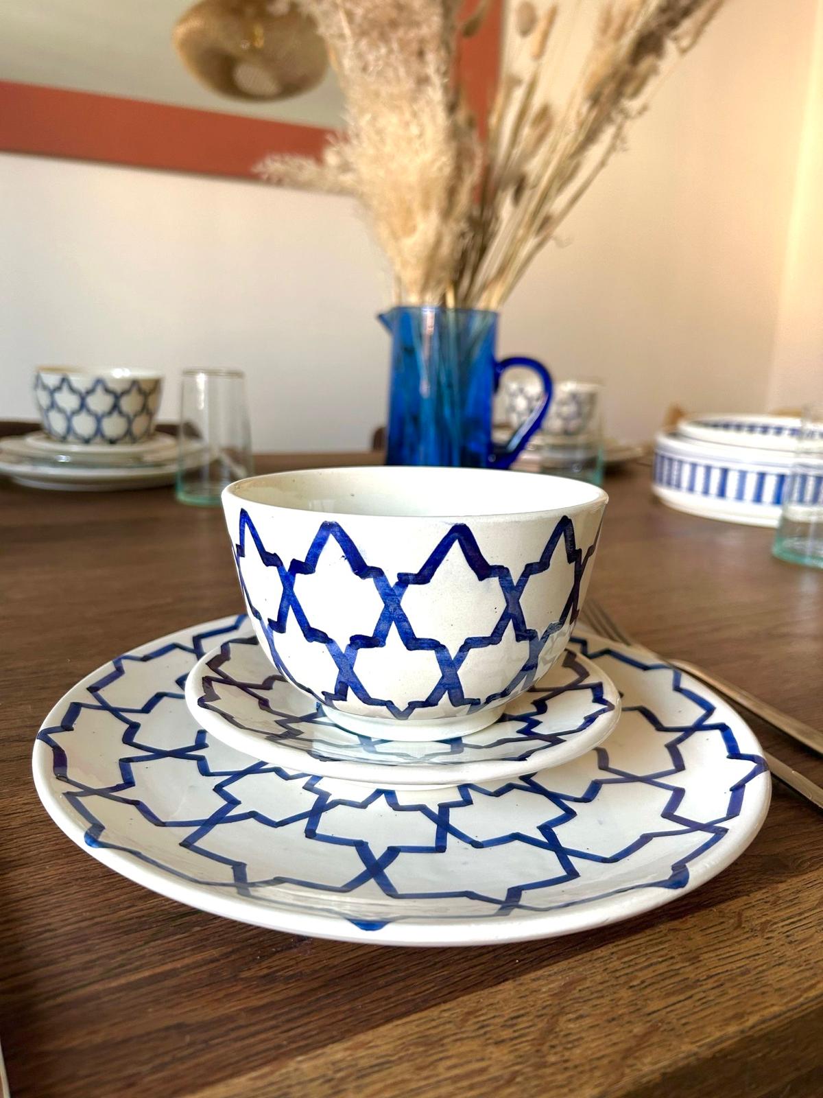 ASSIETTE À MOTIFS BLEU MAROCAINE 25CM FAIT MAIN – Image 3