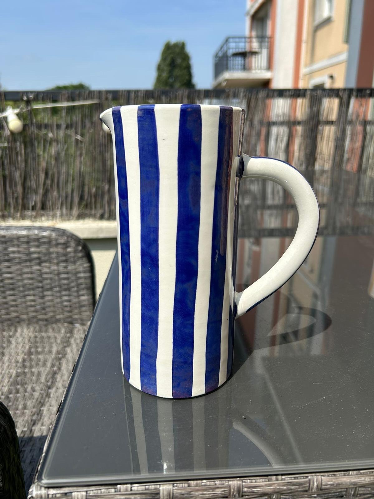 CRUCHE CARAFE PICHET BLANCHE RAYÉ BLEU FONCÉ