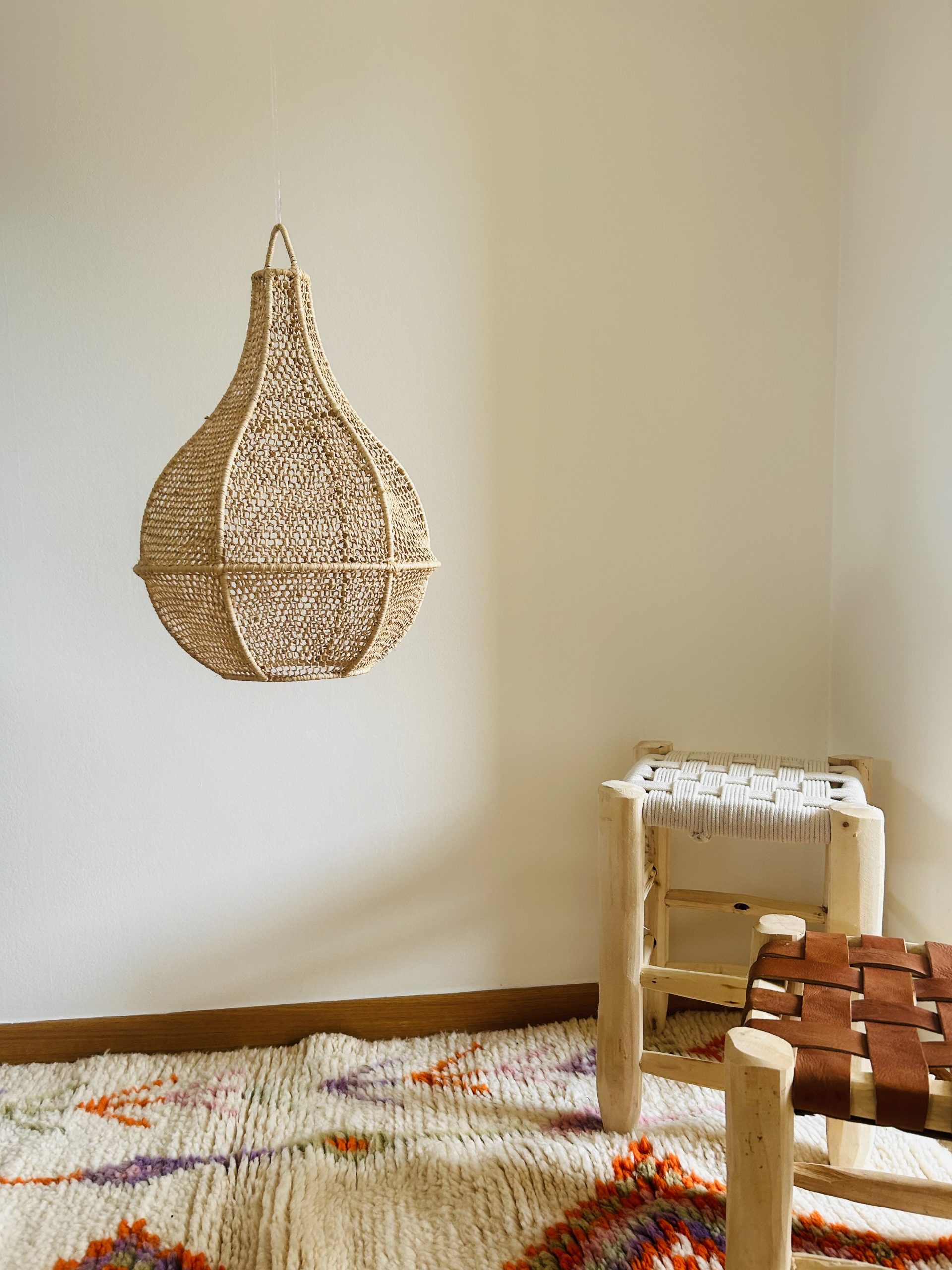 SUSPENSION MAROCAINE EN DENTELLE DE RAPHIA POIRE – Image 2