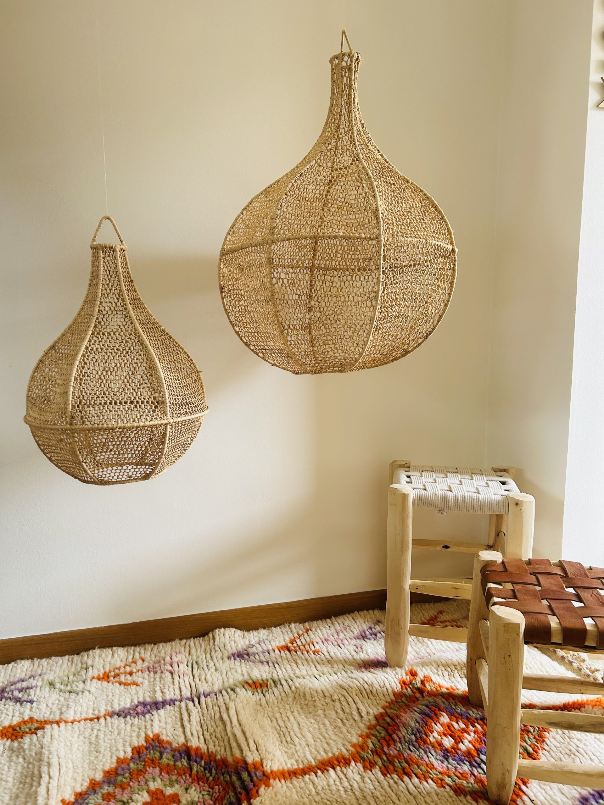 SUSPENSION MAROCAINE EN DENTELLE DE RAPHIA POIRE