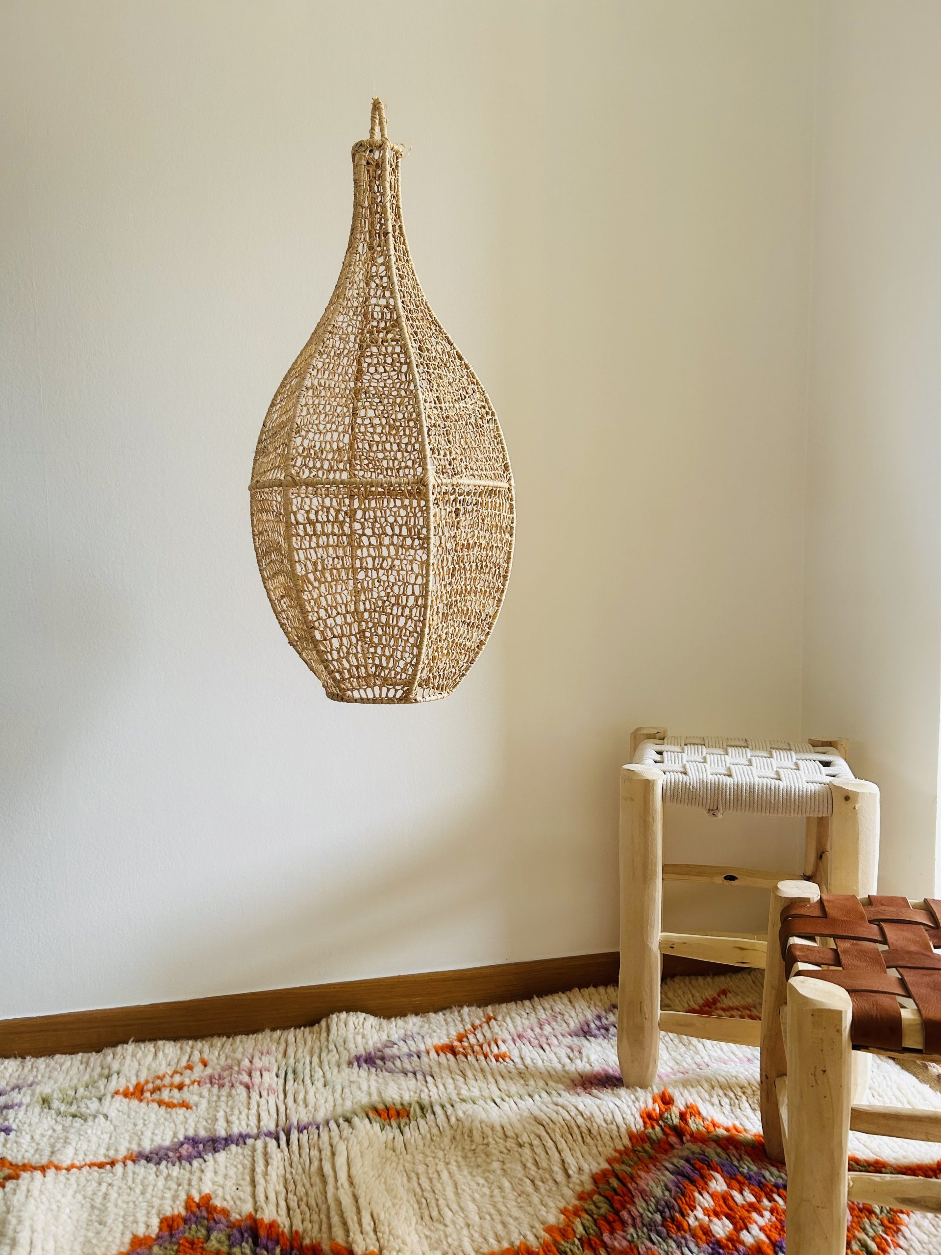 SUSPENSION MAROCAINE EN DENTELLE DE RAPHIA GOUTTE H60