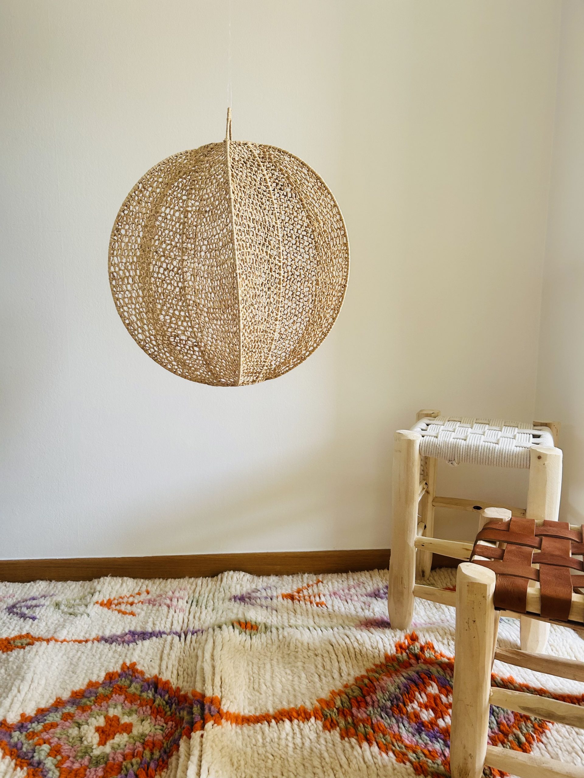 SUSPENSION MAROCAINE EN DENTELLE DE RAPHIA RONDE H50