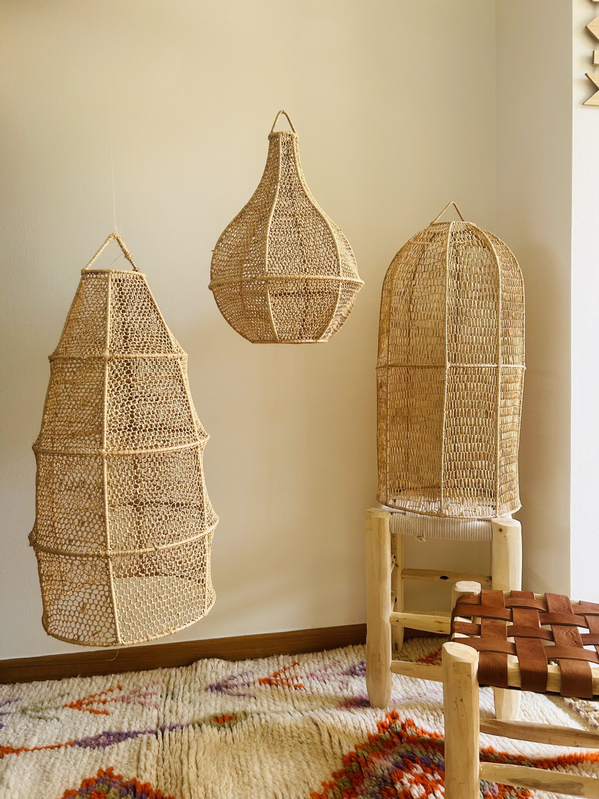 Nos suspensions en raphia artisanales