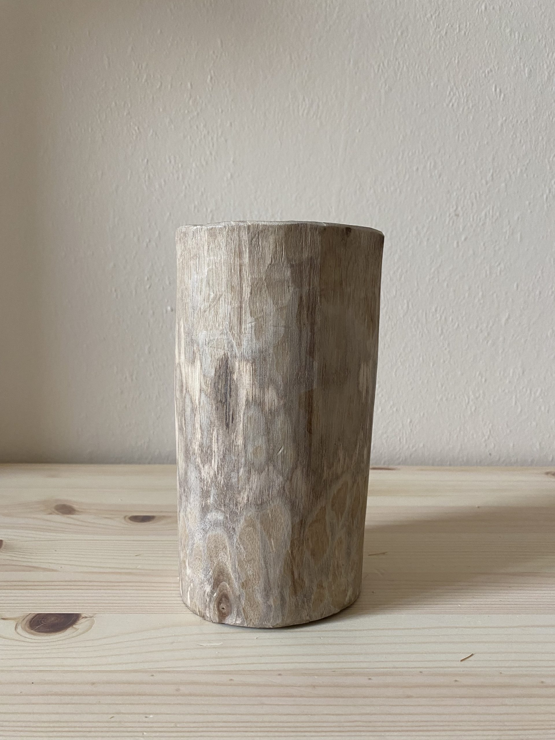 POT VASE EN BOIS NATUREL MODÈLE BHALIL – Image 6