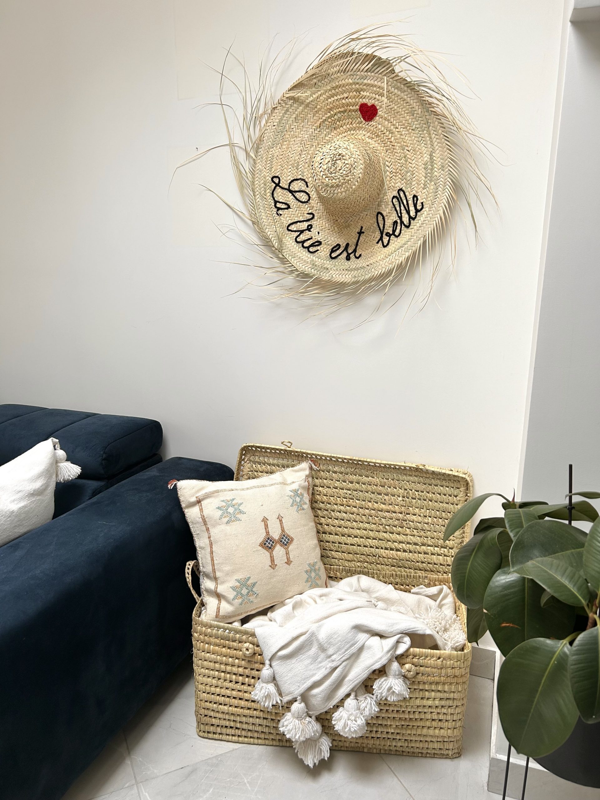 GRAND CHAPEAU DE PAILLE À FRANGES 80 CM « LA VIE EST BELLE »