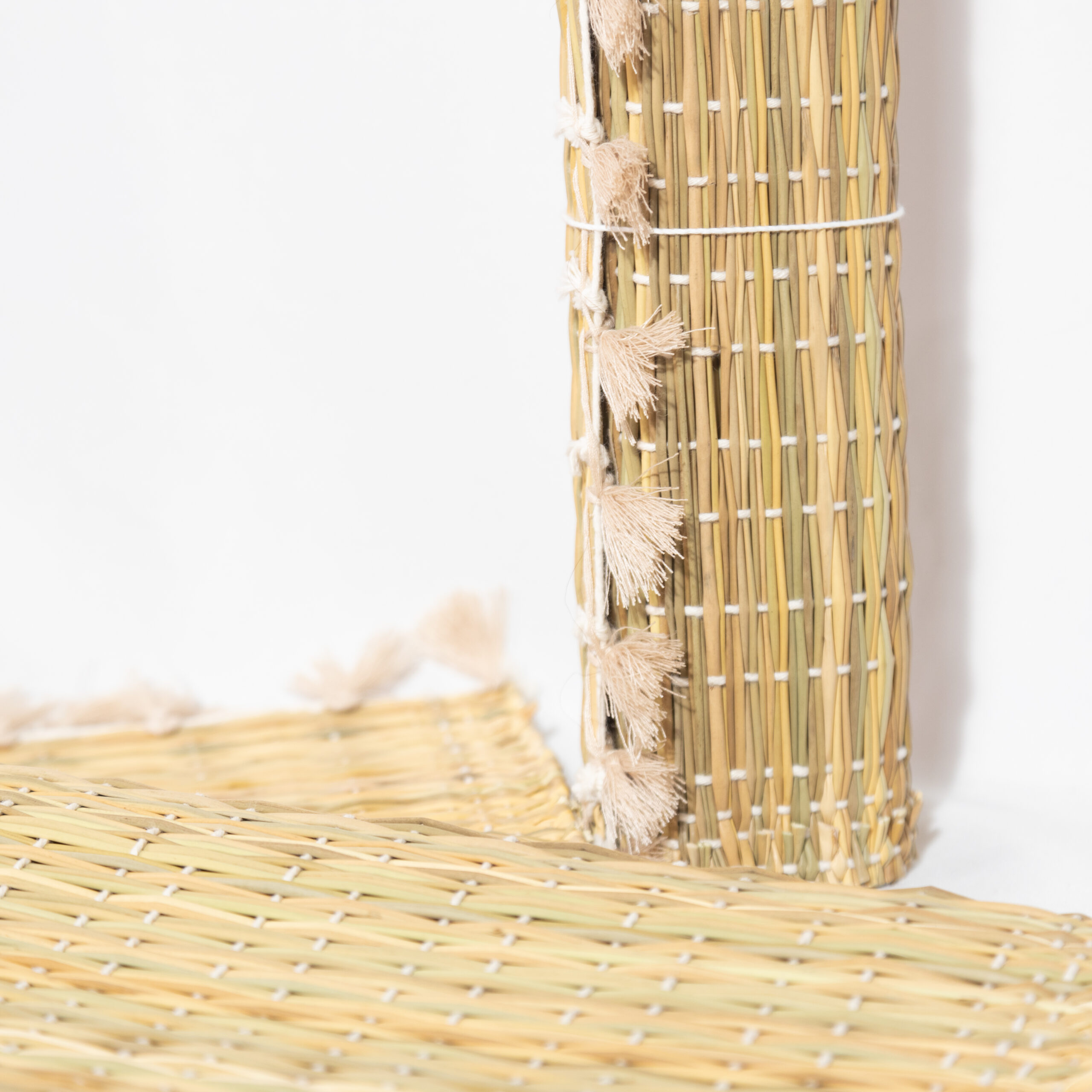 LOT DE 6 SETS DE TABLE À POMPONS BEIGE MODÈLE ASILAH – Image 4