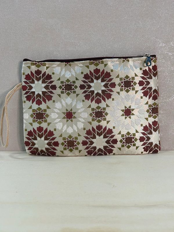 POCHETTE DE RANGEMENT EN TISSU BLANCHE A MOTIF DORE FAIT MAIN – Image 4