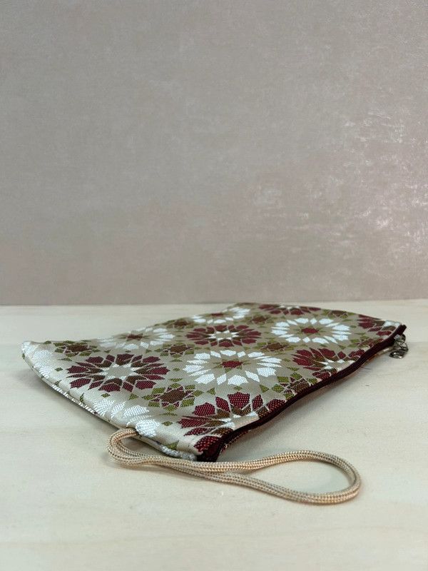 POCHETTE DE RANGEMENT EN TISSU BLANCHE A MOTIF DORE FAIT MAIN – Image 3