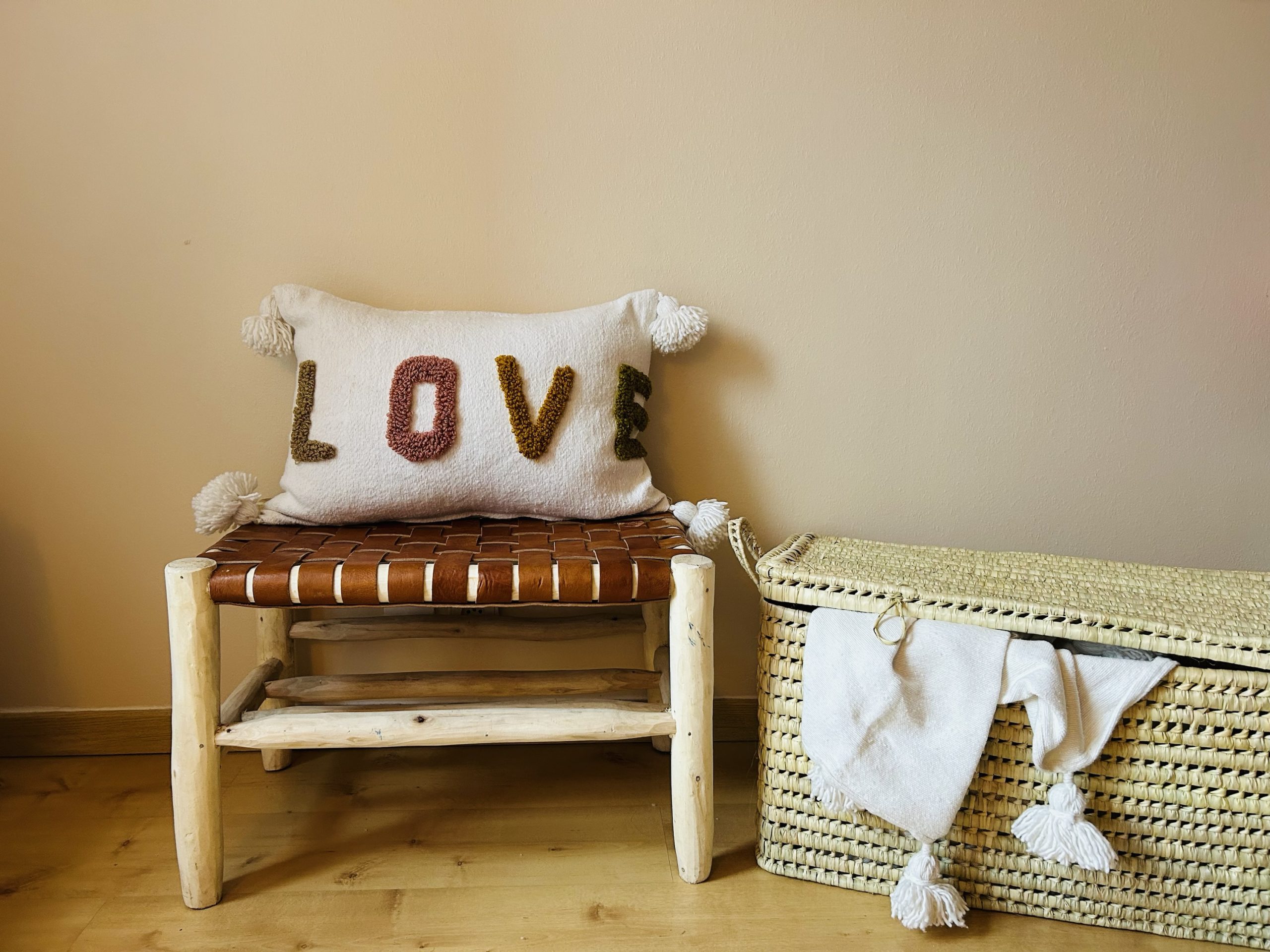 HOUSSE DE COUSSIN MAROCAIN 60x40 EN COTON « LOVE »