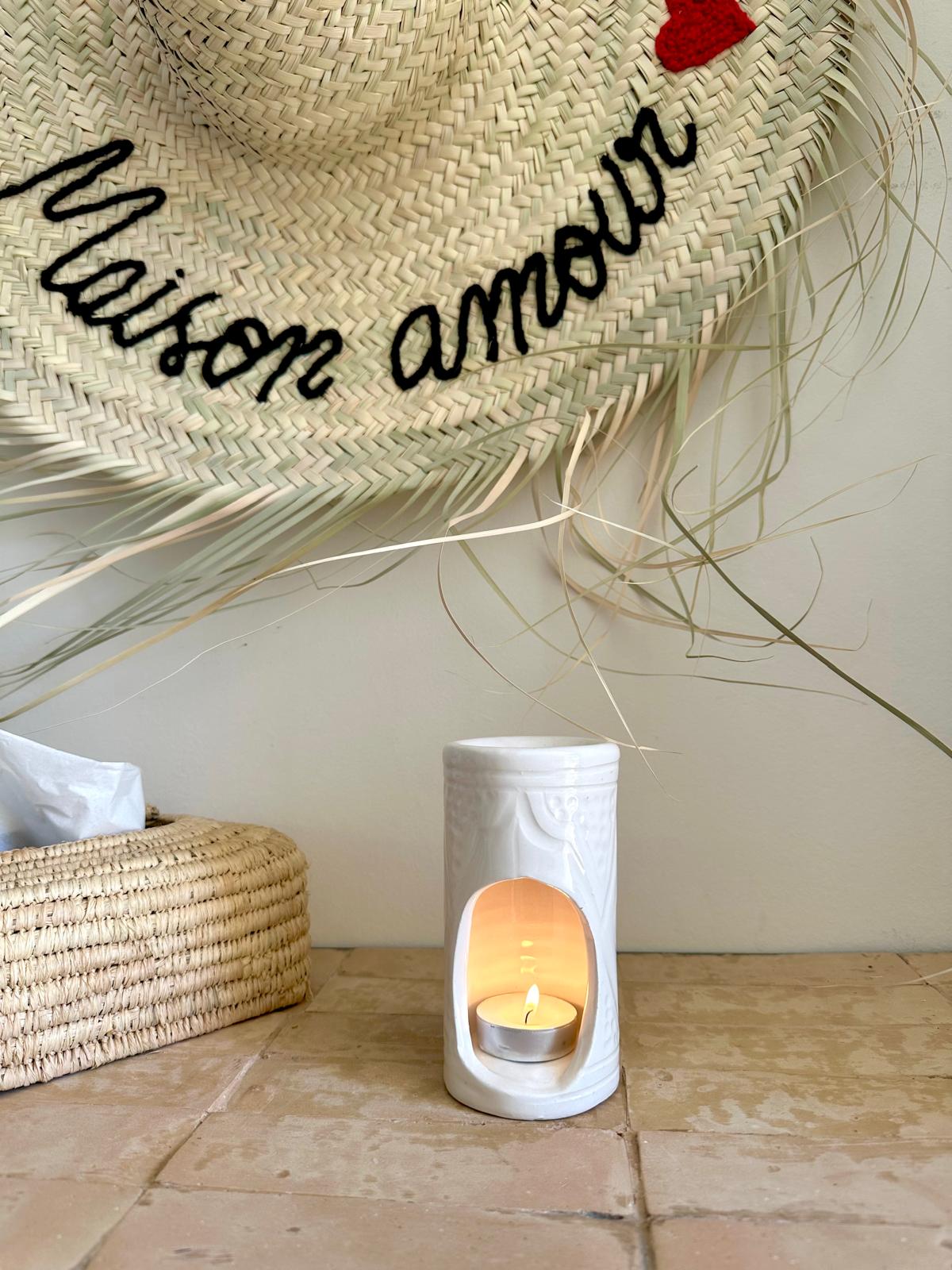 Coffret cadeau senteur d’intérieur - Brûle parfum, Huile à brûler et Bougie – Image 6