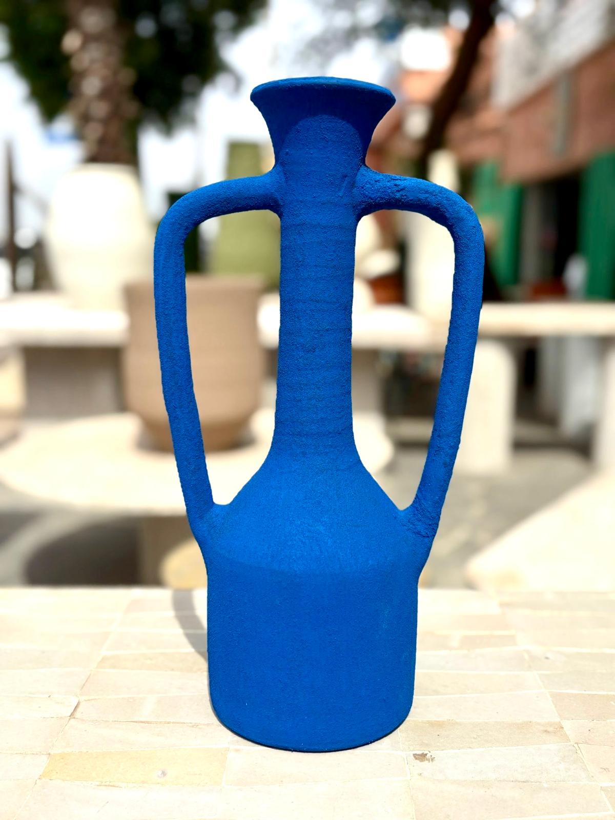VASE BOUTEILLE 2 ANSES BLEU MAJORELLE FAIT MAIN