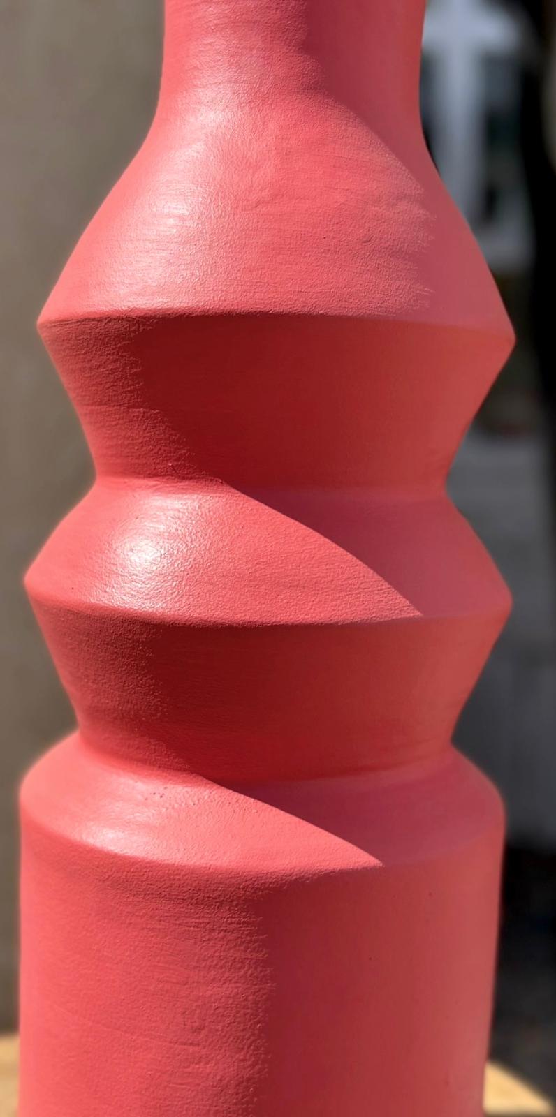 GRAND VASE FAIT MAIN ROSE