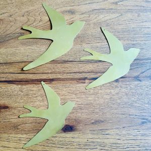 OISEAUX VOLANTS PLEIN EN LAITON - DÉCORATION MURALE ARTISANALE