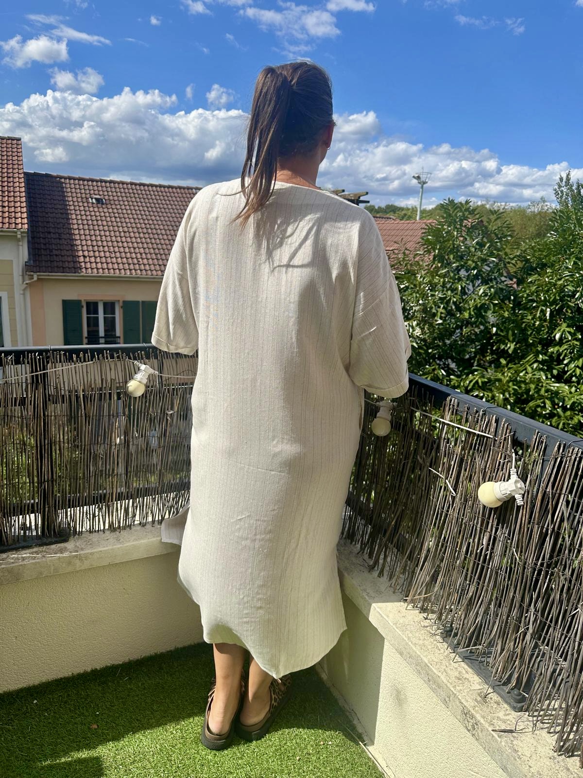 ROBE 100% LIN BLANCHE RAYÉ DORÉ – Image 2