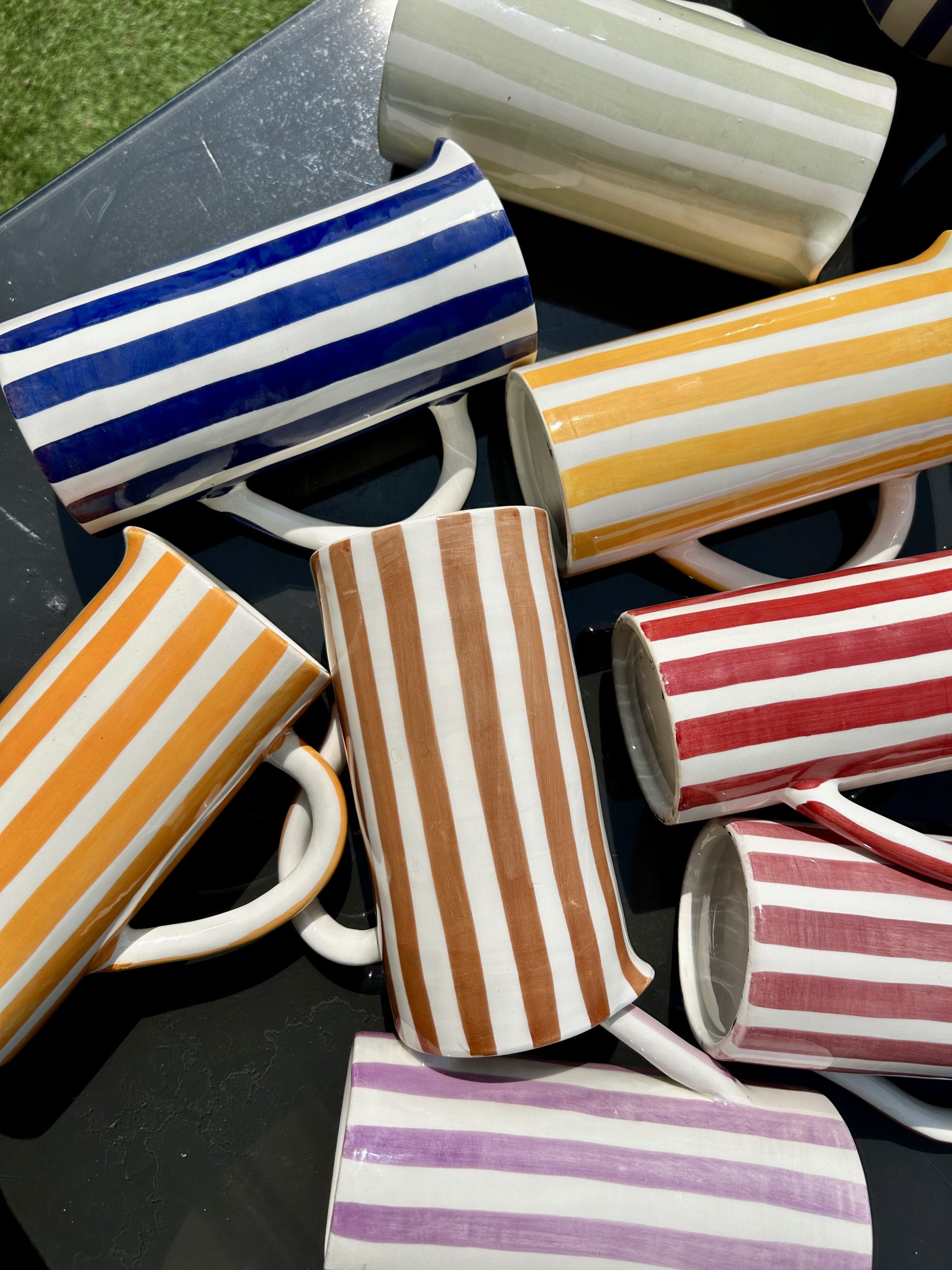 COFFRET CADEAU - DÉCORATION MAROCAINE - CARAFE BLANCHE RAYÉ (LOT DE 2) – Image 3