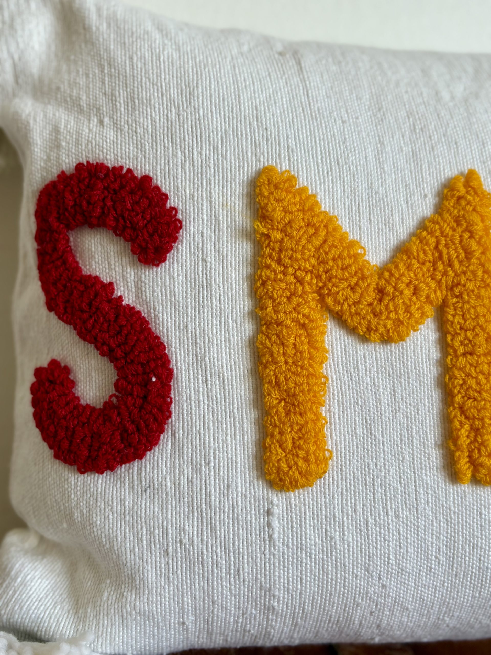 HOUSSE DE COUSSIN MAROCAIN 60x40 EN COTON « SMILE » JAUNE