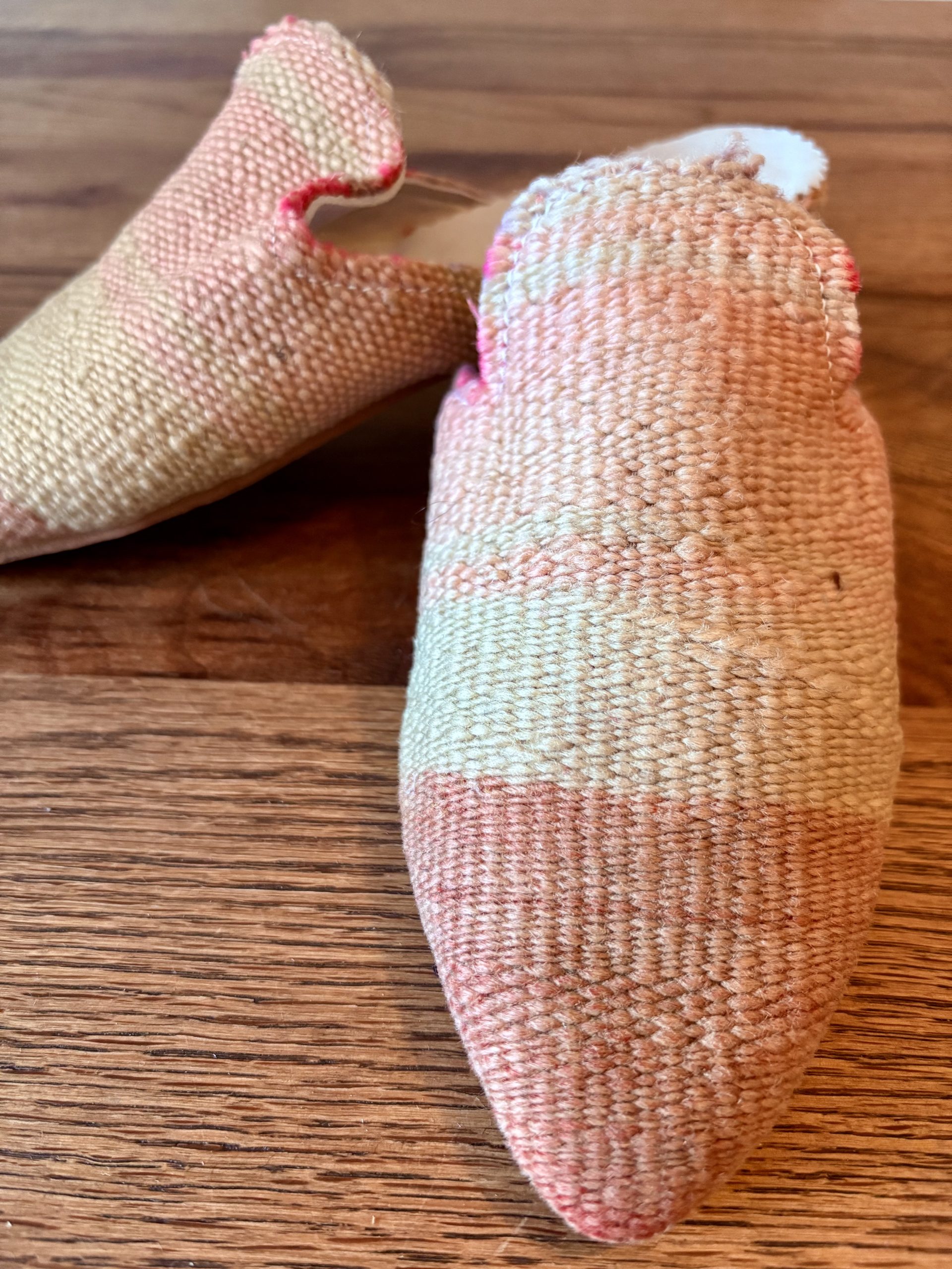 Babouche marocaine en laine coloré avec semelle en cuir - Orange Rose