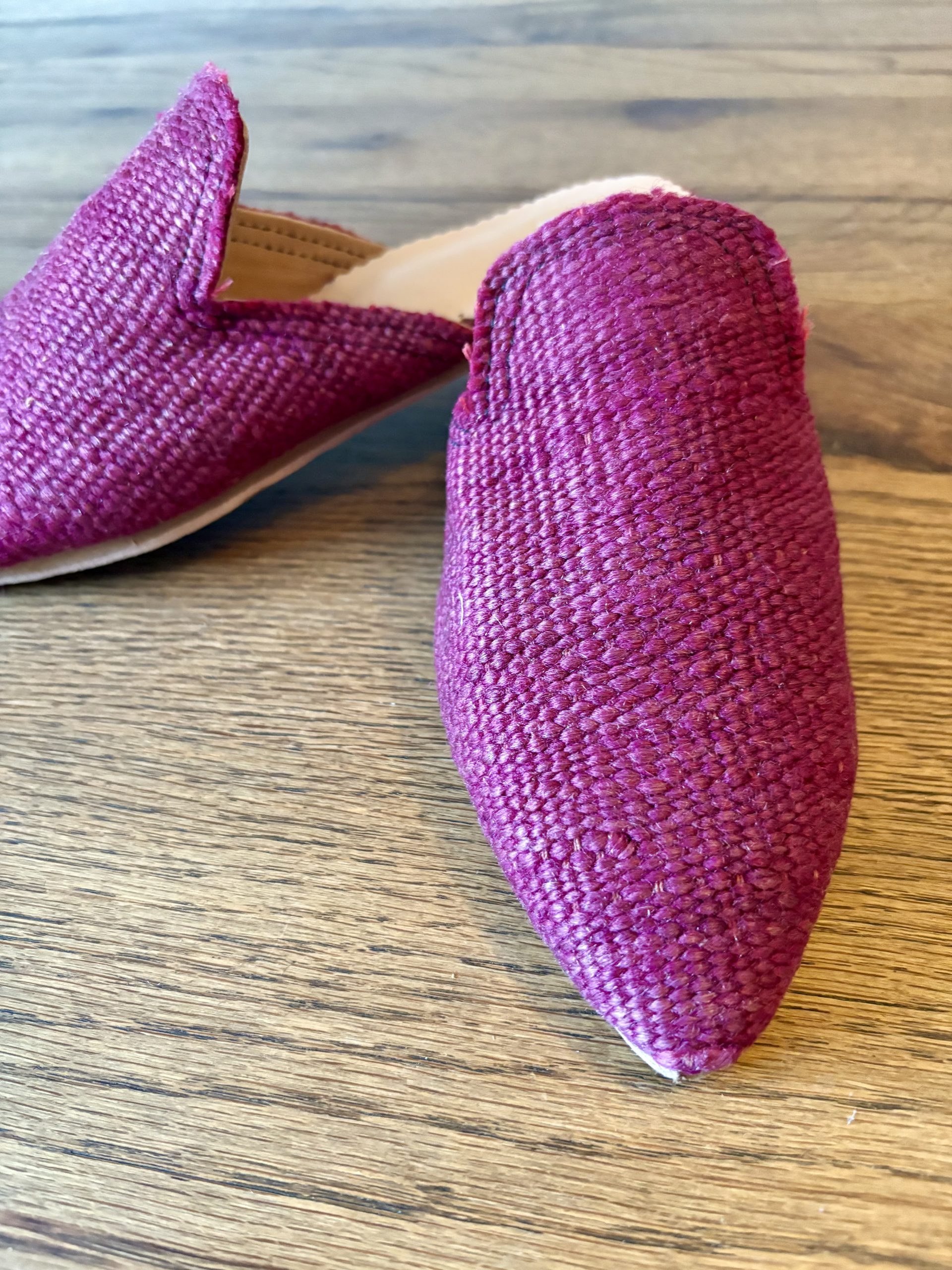 Babouche marocaine en laine coloré avec semelle en cuir - Rose Violet