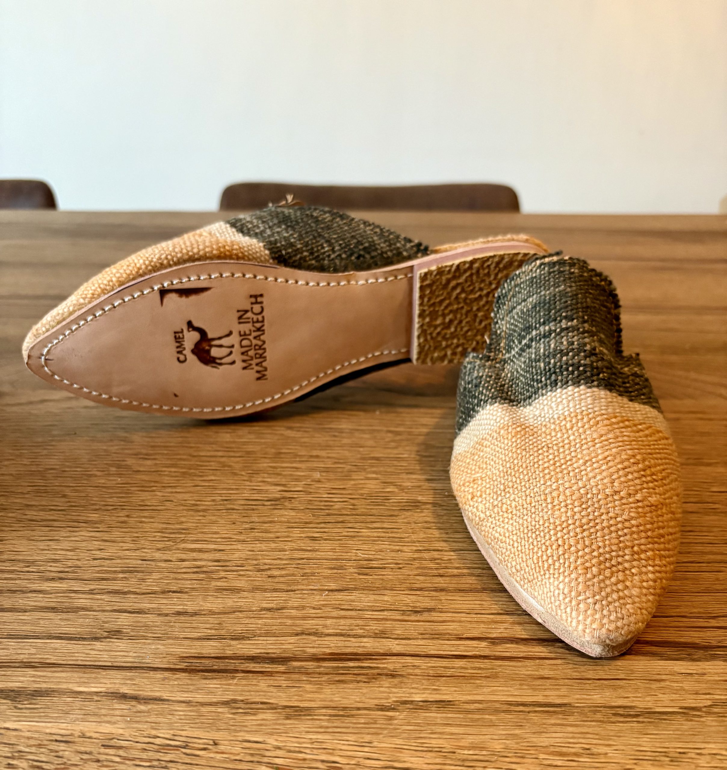 Babouche marocaine en laine coloré avec semelle en cuir - Orange Noir