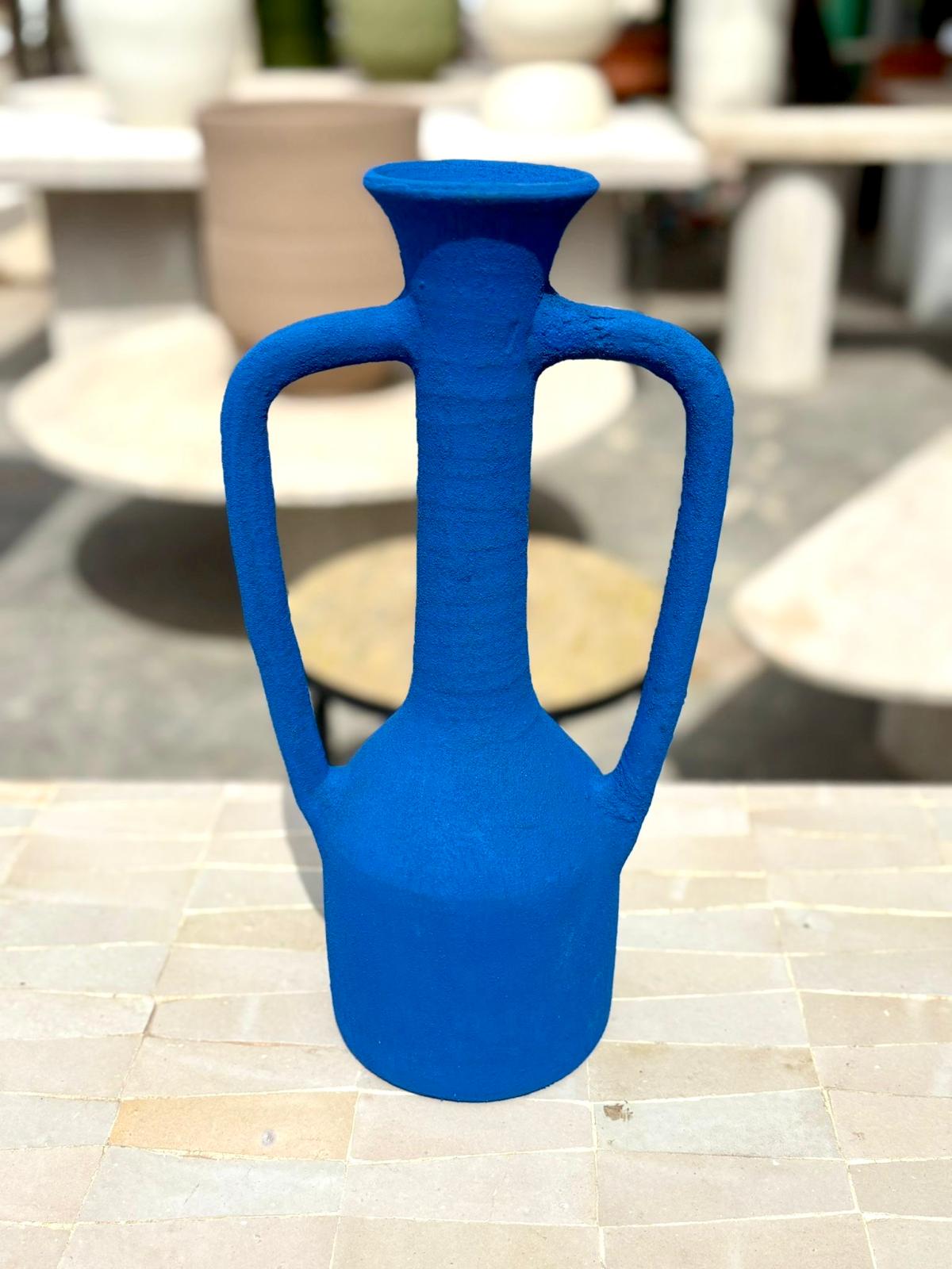 VASE BOUTEILLE 2 ANSES BLEU MAJORELLE FAIT MAIN
