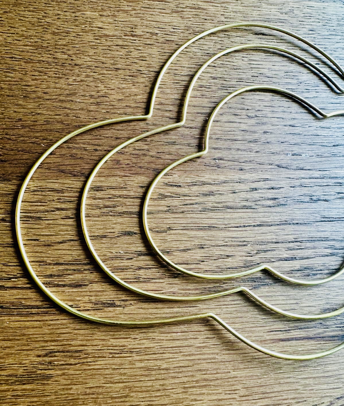 NUAGES EN LAITON - DÉCORATION MURALE ARTISANALE