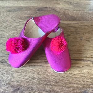 Chausson marocain femme en cuir rose fushia à pompon