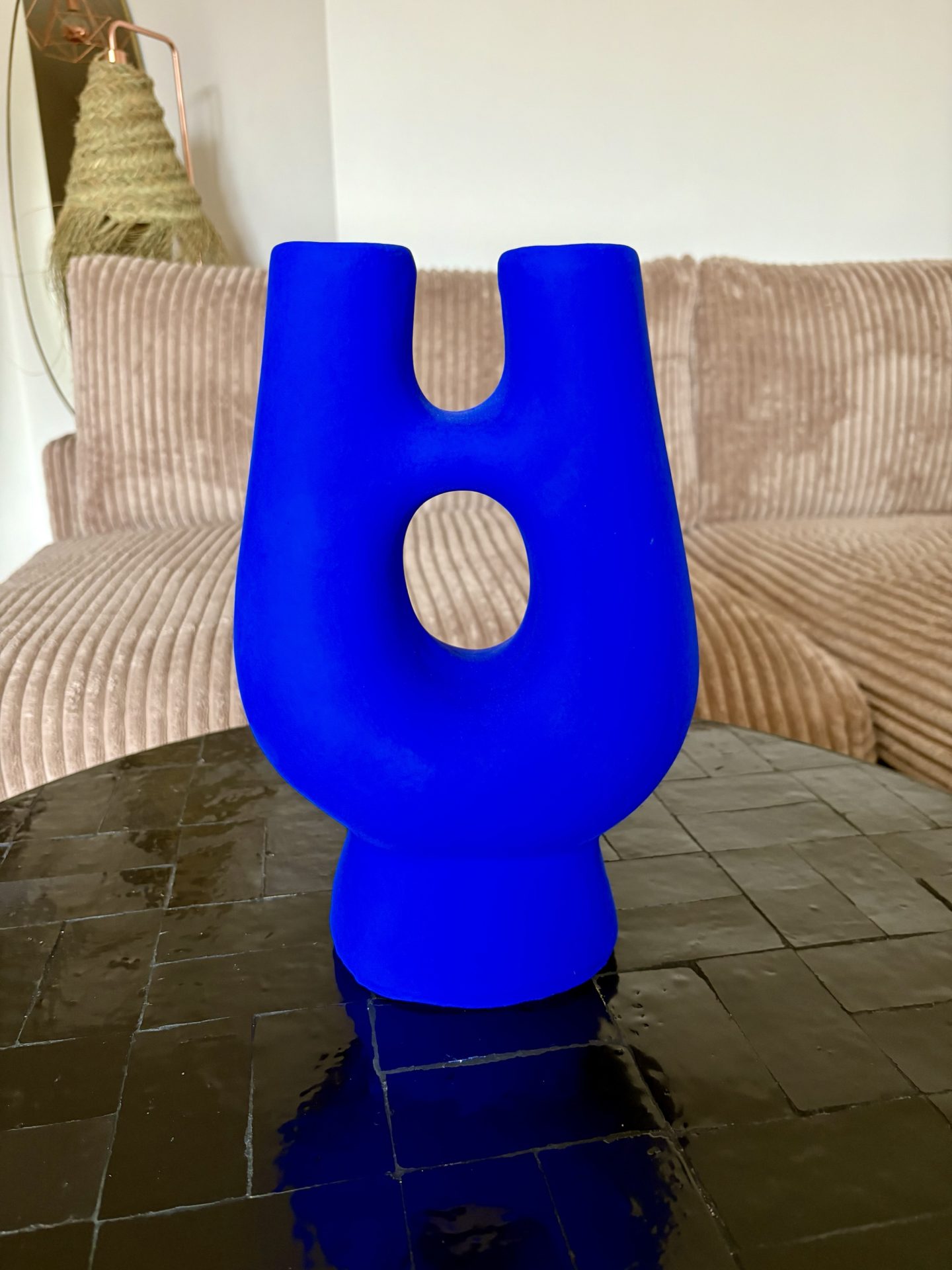 VASE 2 TÊTES BLEU MAJORELLE FAIT MAIN – Image 2