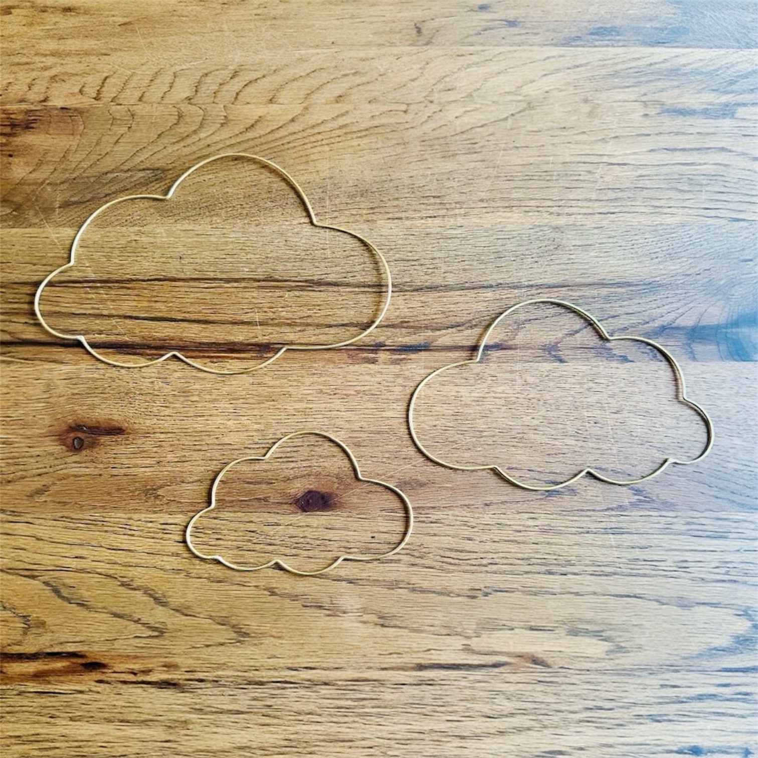 NUAGES EN LAITON - DÉCORATION MURALE ARTISANALE