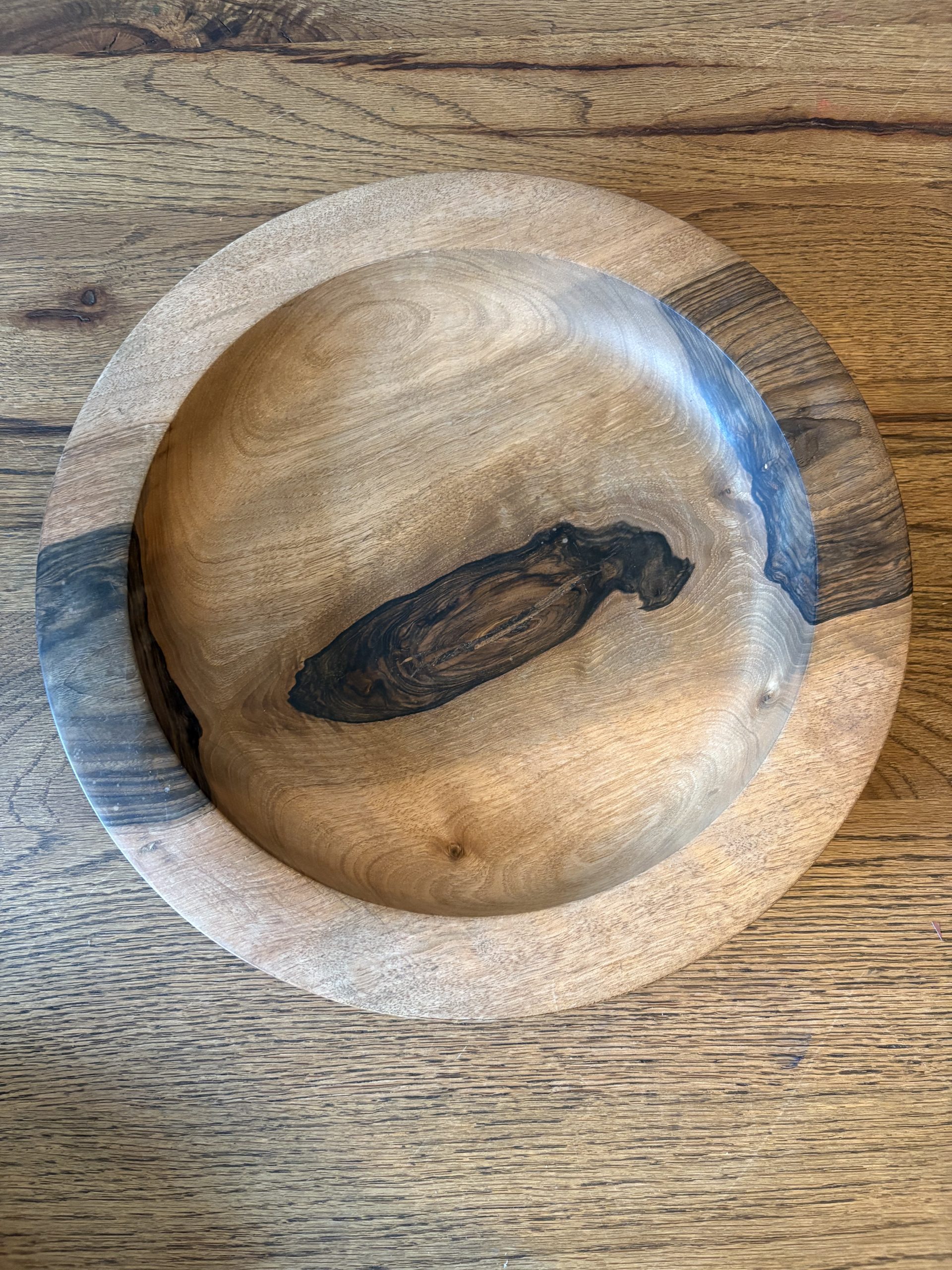 Grand plat en noyer marocain