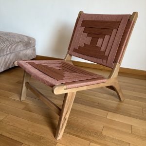FAUTEUIL MAROCAIN EN NOYER ET FIL COLORÉ