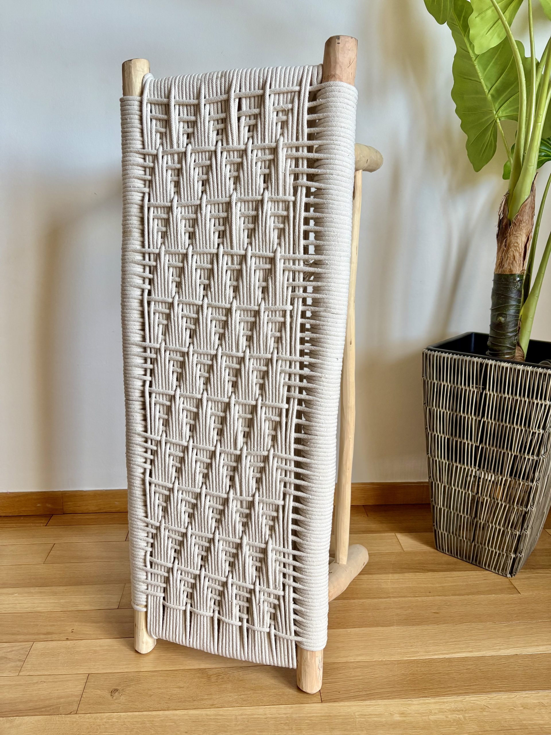 Banc marocain en bois et tressage en corde blanche 100cm