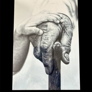 AFFICHE MAROC RIGIDE FOND NOIR PAYSAGE 24x30 - MAINS JEUNES VIEUX