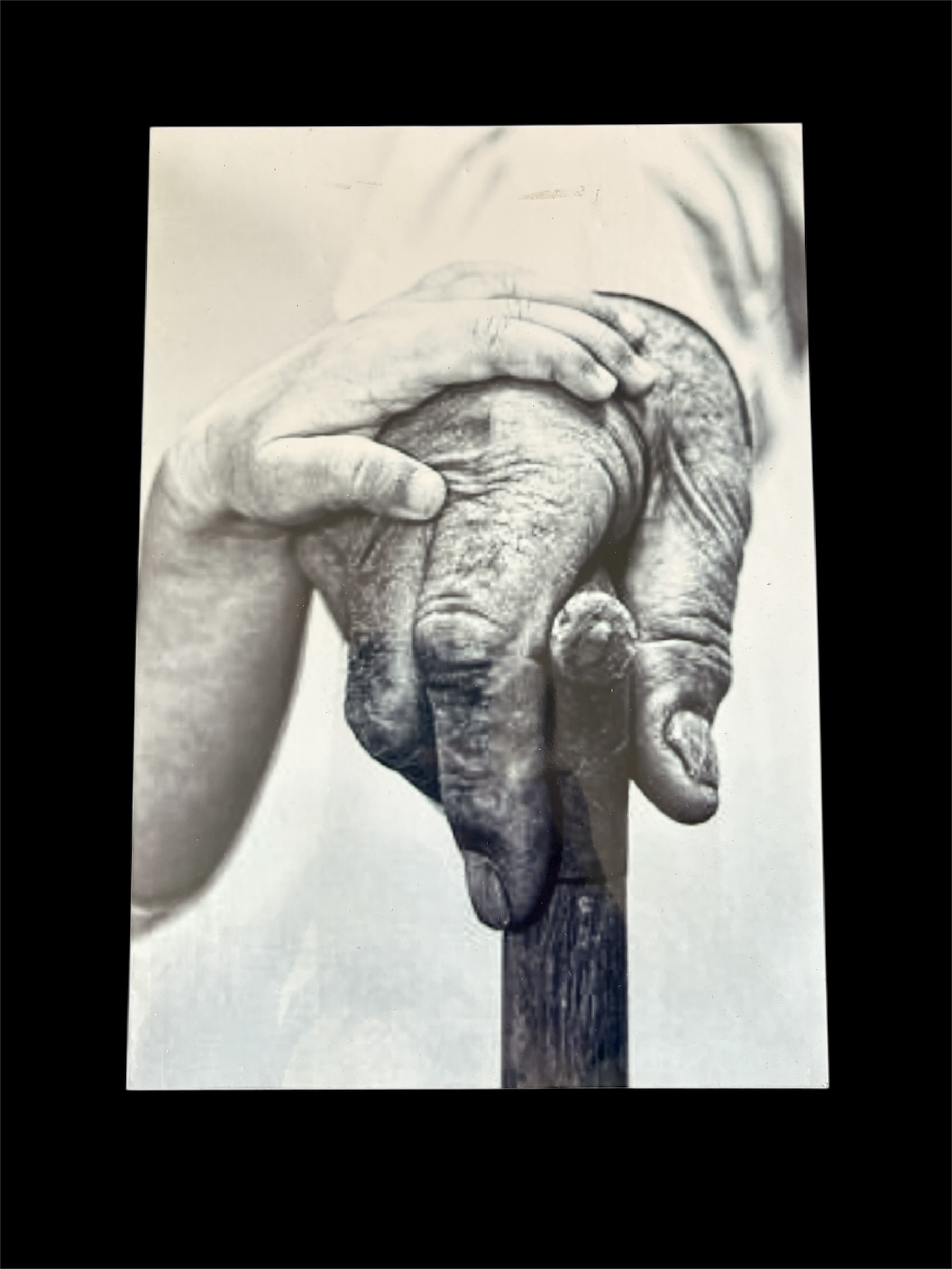 AFFICHE MAROC RIGIDE FOND NOIR PAYSAGE 24x30 - MAINS JEUNES VIEUX