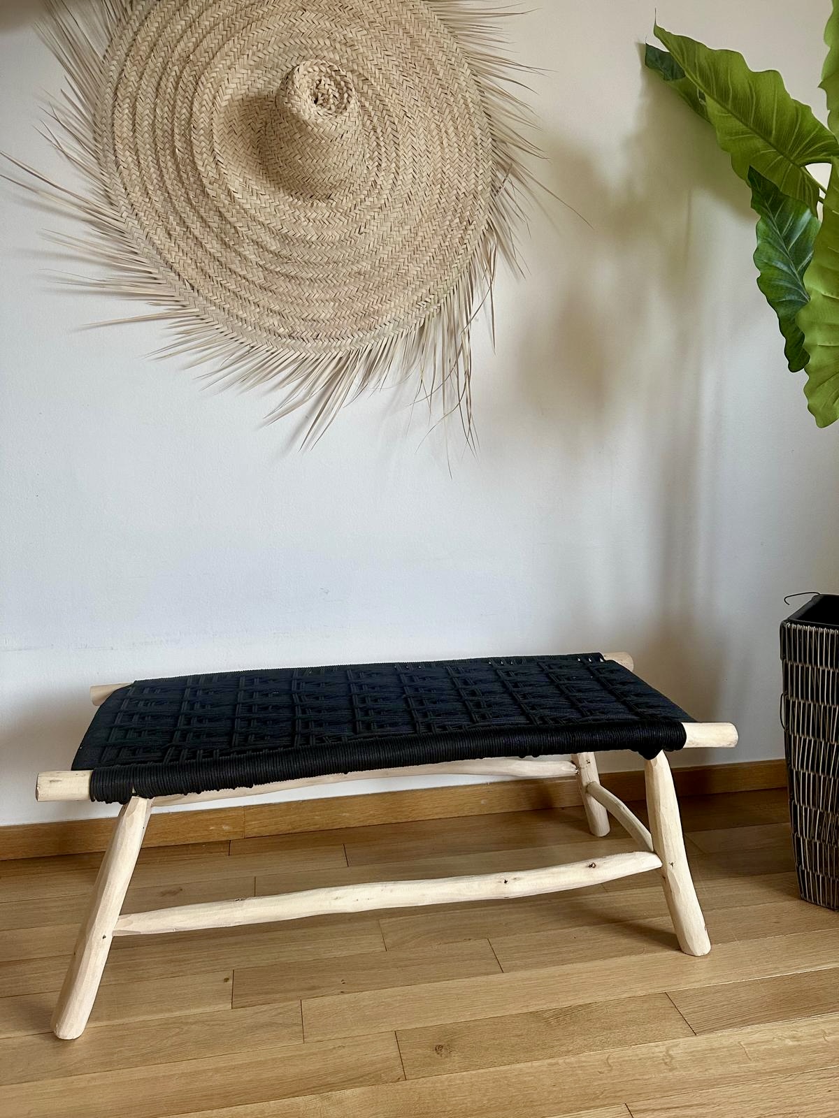 Banc marocain en bois et tressage en fil coloré noir 100cm