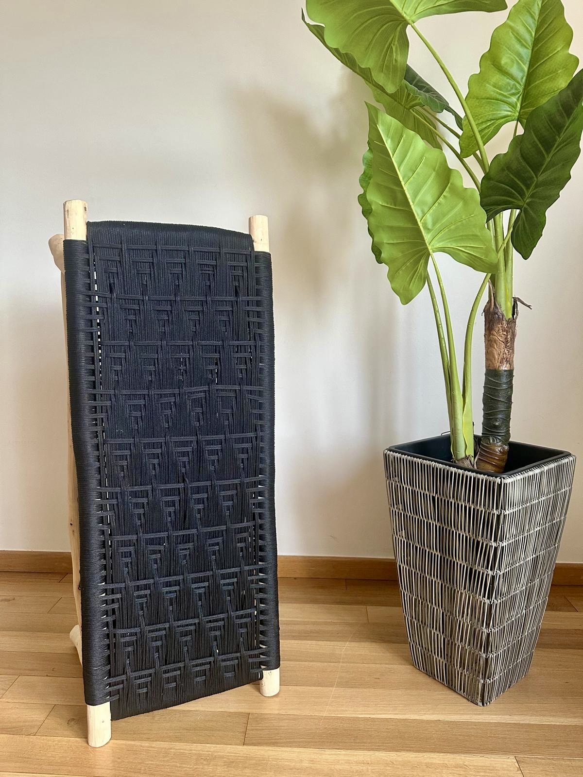 Banc marocain en bois et tressage en fil coloré noir 100cm