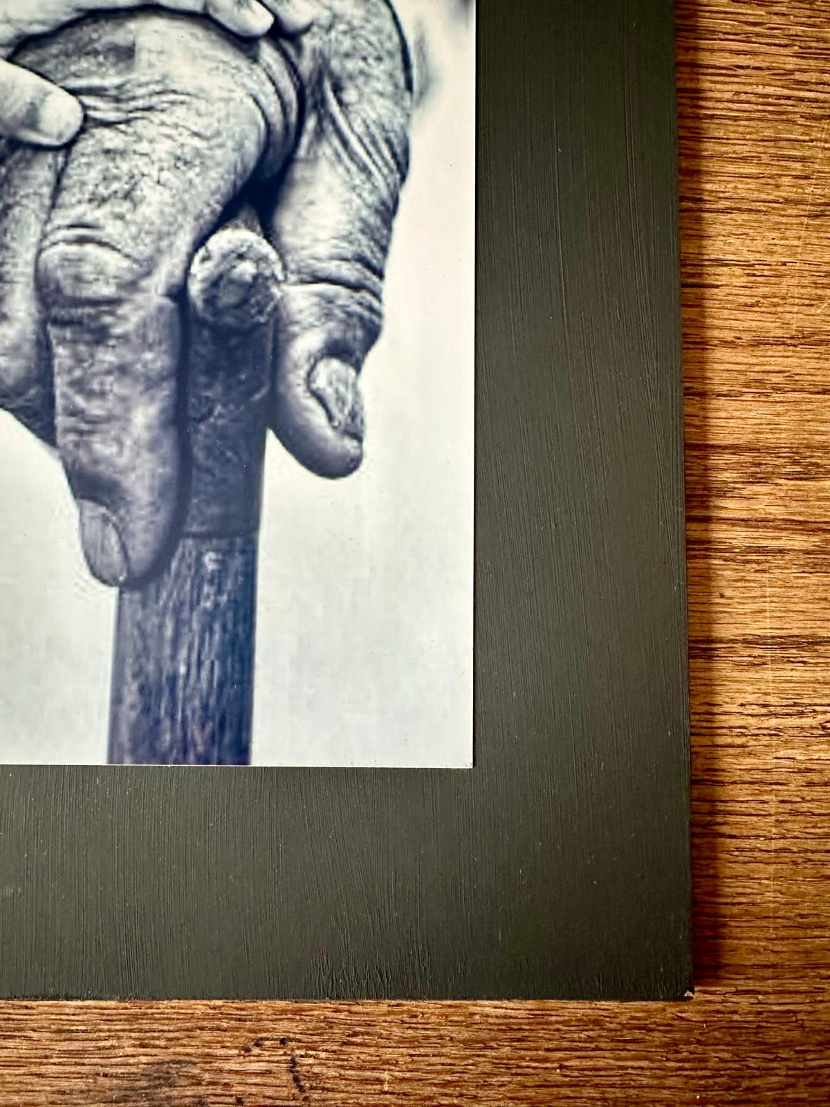 AFFICHE MAROC RIGIDE FOND NOIR PAYSAGE 24x30 - MAINS JEUNES VIEUX