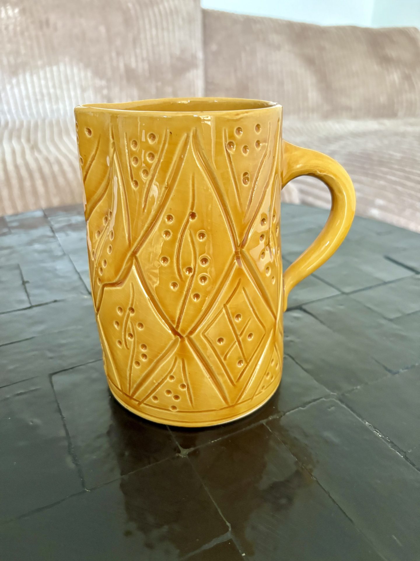 Photo CARAFE À EMPREINTES JAUNE