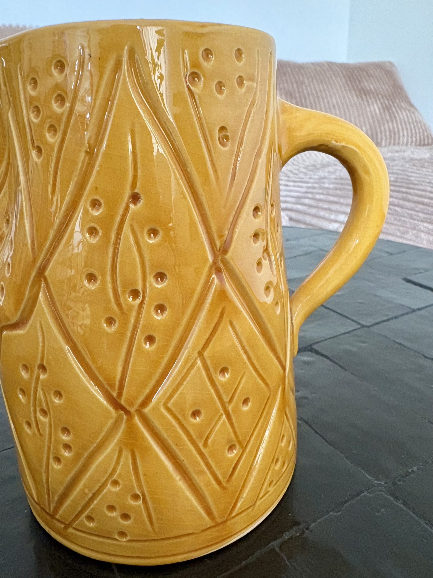 Photo CARAFE À EMPREINTES JAUNE