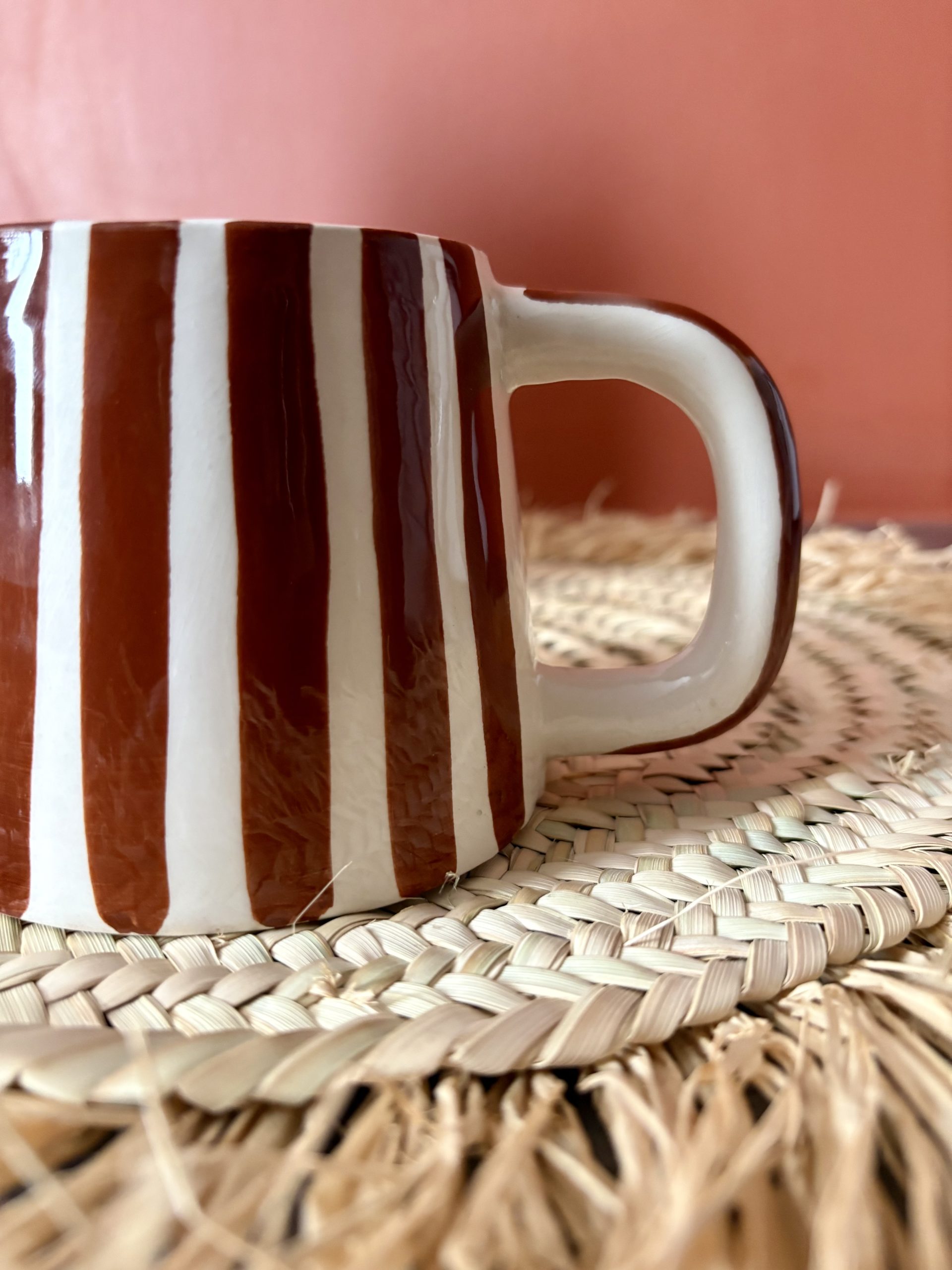MUG MAROCAIN RAYÉ MARRON FAIT MAIN – Image 3