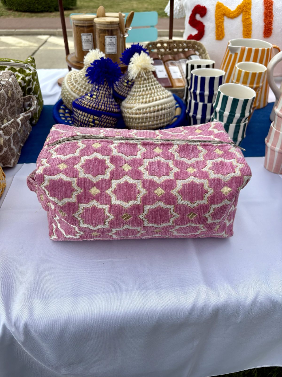 Trousse de toilette Maroc femme – Tissu motif asymétrique rose
